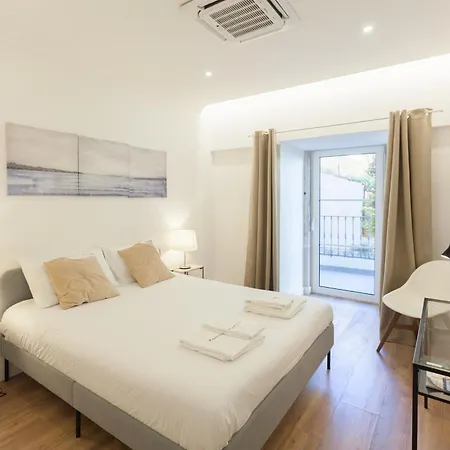 Flh Alcantara Guest house *